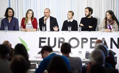 Yanis Varoufakis presenta su candidatura al Parlamento Europeo con el partido Movimiento por la Democracia en Europa 2015. 