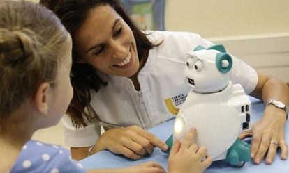 Terapia con robots para niños con autismo.