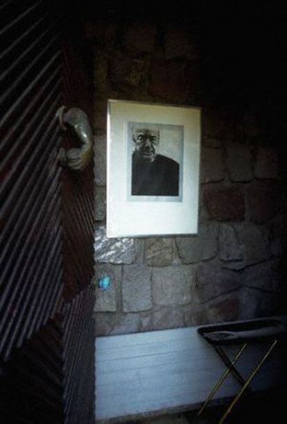 Un retrato del poeta en La Chascona.