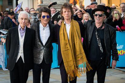 Charlie Watts, Ronnie Wood, Mick Jagger y Keith Richards of the Rolling Stones a su llegada a la galer&iacute;a Saatchi en Londres.