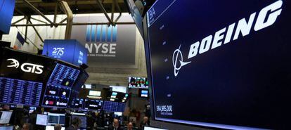 Logotipo de Boeing en la Bolsa de Nueva York.