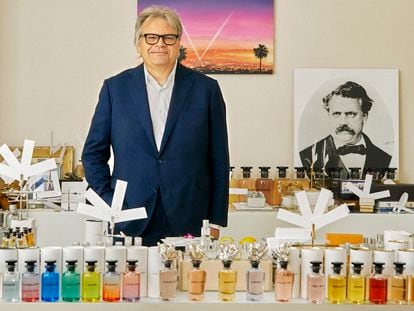 Jacques Cavallier-Belletrud, maestro perfumista de Louis Vuitton, en su estudio en Grasse