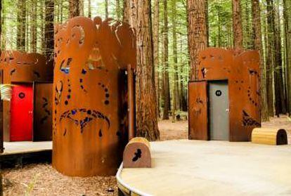 Aseos de Redwoods,en Nueva Zelanda.