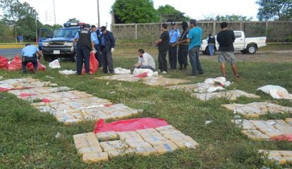 Alijo de cocaína incautado este mes por la policía nicaragüense, cerca de la frontera con Costa Rica.