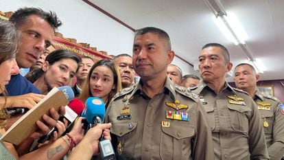 El subdirector de la Policía de Tailandia, Surachate Hakparn, este martes, durante una comparecencia ante los medios para explicar la investigación del crimen del cirujano colombiano Edwin Arrieta en la isla de Phangan.