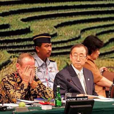 Yvo de Boer (a la izquierda) y Ban Ki-moon.