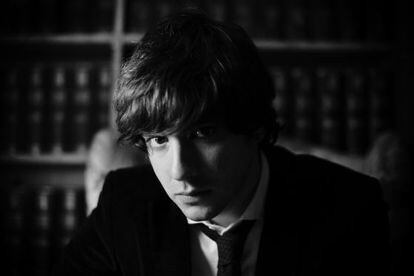 Serra creció escuchando ópera y formó parte de un coro polifónico renacentista.