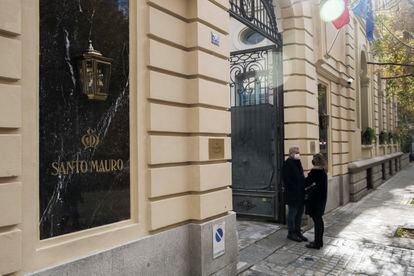 Entrada principal del Hotel Santo Mauro, tras su reforma.