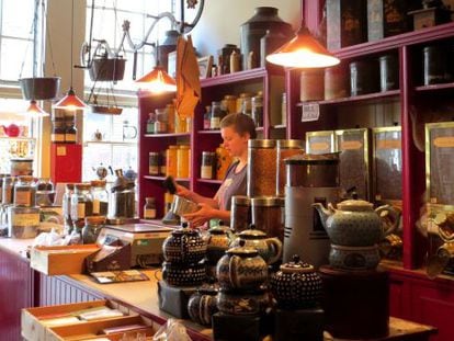 Het Klaverblad, abierta en 1769 en Leiden, es la tienda de caf&eacute;s y t&eacute;s m&aacute;s antigua de Holanda. 