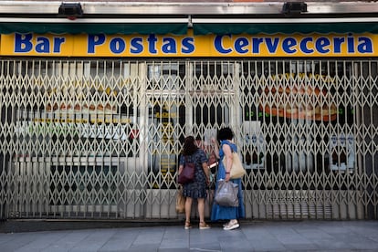 Algunos locales del centro no han abierto todavía ante la falta de turismo internacional.
