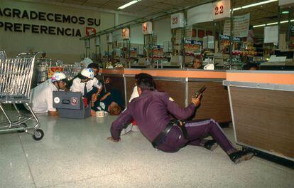 Asalto a un supermercado de la cadena Comercial Mexicana, en  1988.