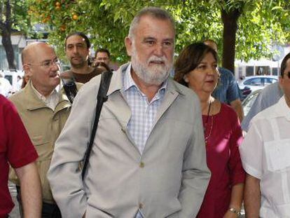 El ex primer teniente alcalde de Sevilla, Antonio Rodrigo Torrijos, en los juzgados. 