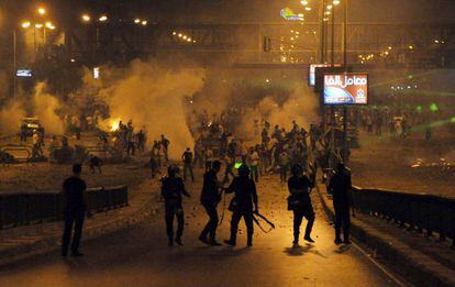 Disturbios nocturnos entre islamistas y la polic&iacute;a en El Cairo.