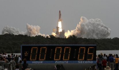 A las 11:30 hora local (17:30 hora española) el trasbordador Atlantis inició su último vuelo hacia el espacio, en el viaje que también representa el fin del programa espacial de la NASA.