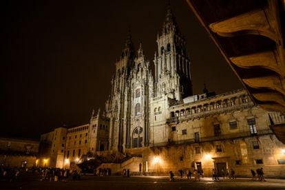 Iluminación nocturna en Santiago de Compostela, el miércoles.