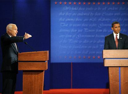 John McCain y Barack Obama, en un momento de su primer debate cara a cara