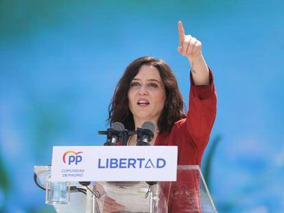 La presidenta de la Comunitat de Madrid i candidata del PP, Isabel Díaz Ayuso, en un acte a Majadahonda aquest dissabte.