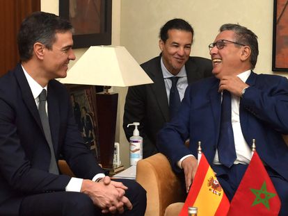 Rabat (Morocco), 02/02/2023.- Morocco's Prime Minister Aziz Akhannouch (R) meets with Spanish Prime Minister Pedro Sanchez in Rabat, Morocco, 02 February 2023. Sanchez and several Spanish ministers are on an official visit to Morocco to strengthen ties between the two countries. (Marruecos, España) EFE/EPA/JALAL MORCHIDI
