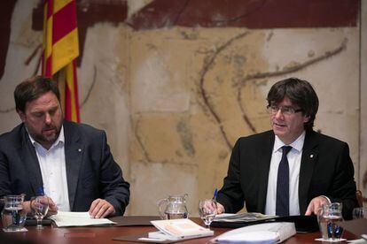 El president de la Generalitat, Carles Puigdemont, amb el vicepresident Oriol Junqueras.