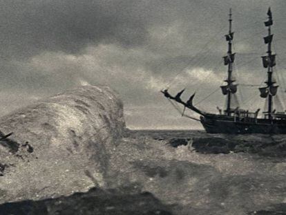 Per al narrador de Moby Dick, hi ha un misteri més gran que el del boig: el dels fanàtics que es posen a seguir-lo amb plena devoció.