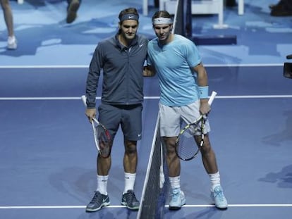 Roger Federer y Rafael Nadal durante un partido. 