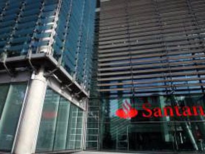 La sede del Banco Santander está en Londres, Reino Unido.