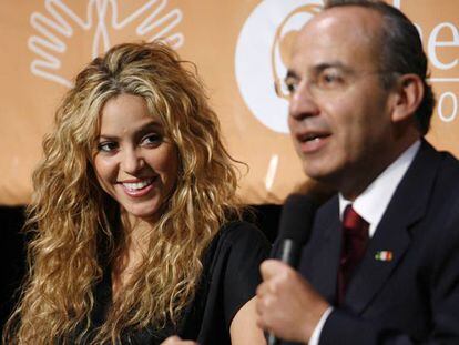 Shakira y el presidente de México, Felipe Calderón.