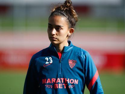 Isabella Echeverri durante un entrenamiento con el Sevilla en Madrid, España, el 27 de enero de 2021.