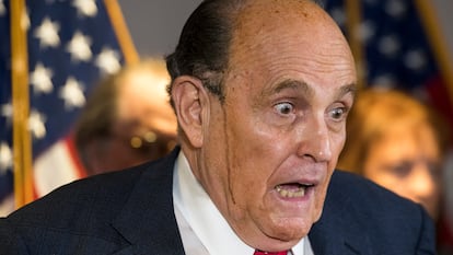 Rudy Giuliani durante una de las acaloradas intervenciones en las que defendió que existía un plan a nivel nacional para sacar a Trump de la Casa Blanca.