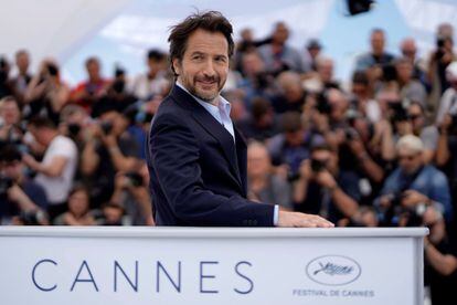 El maestro de ceremonias Edouard Baer posa para los fotógrafos durante la presentación del jurado del 71º Festival Internacional de Cine de Cannes, el 8 de mayo de 2018.