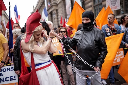 Manifestación contra las vacunas en París, el sábado.