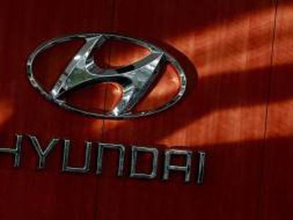 Fotografía de archivo donde se ve el logo de la compañía surcoreana Hyundai Motors. EFE/Archivo