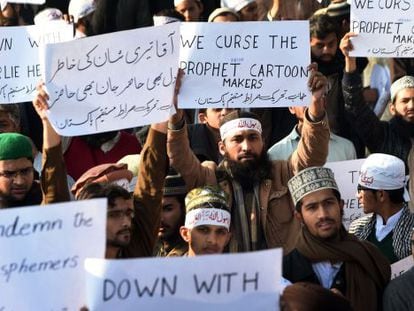 Manifestaci&oacute;n este jueves en la ciudad paquistan&iacute; de Lahore contra las caricaturas de Mahoma publicadas en el &uacute;ltimo n&uacute;mero de &#039;Charlie Hebdo&#039;. 