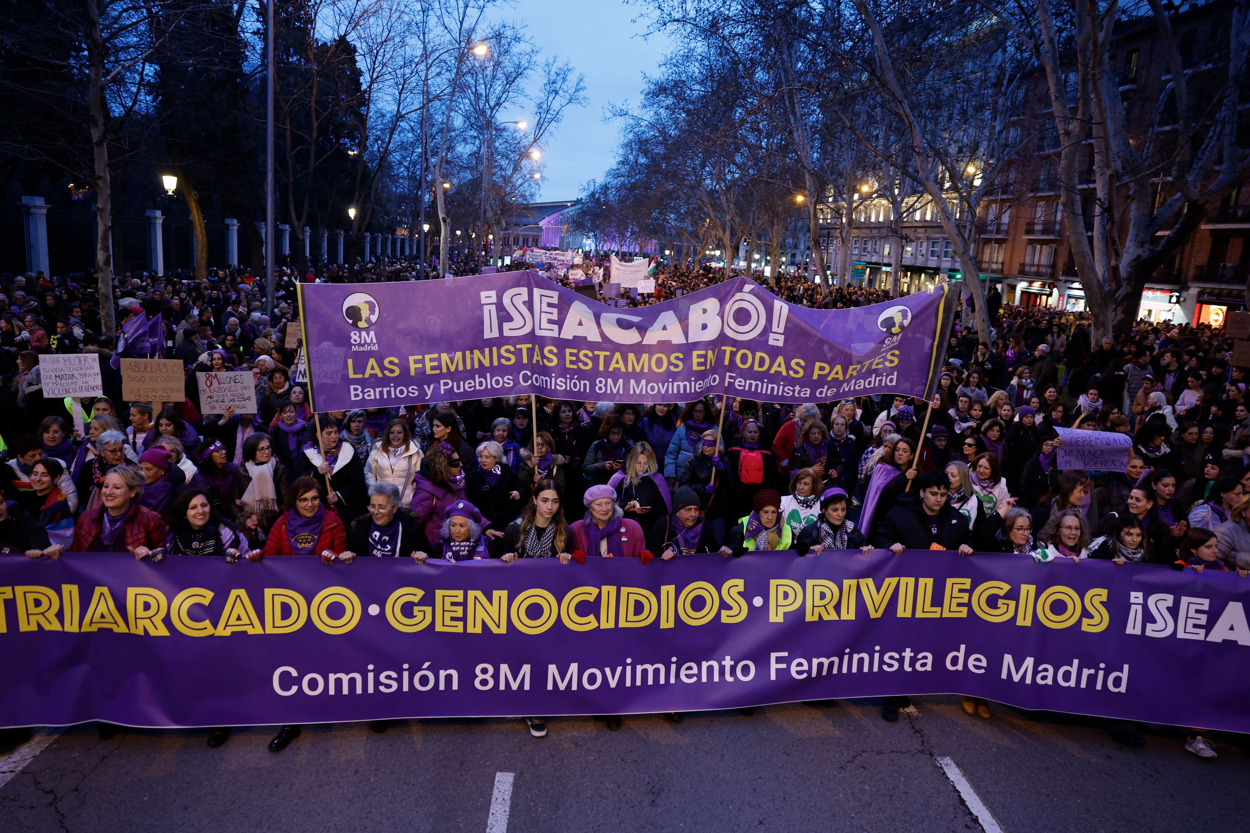 La manifestación feminista transinclusiva, este viernes en el paseo del Prado.