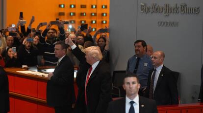 El presidente de Estados Unidos, Donald Trump, a la salida de una reunión en The New York Times en 2016.