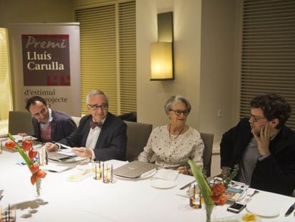 Jordi Carulla-Ruiz (izquierda), Carles Duarte, Montserrat Carulla y Guillem Usandizaga, en el acto de presentaci&oacute;n. 