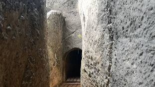 Acueducto romano a su paso por el municipio de Calles. 