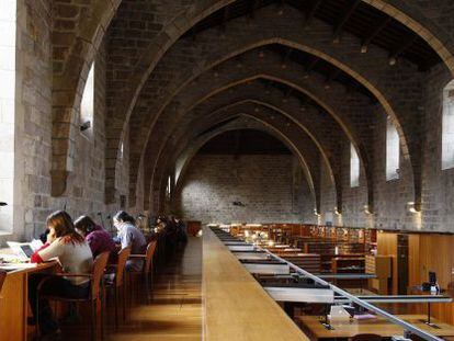 La sala de lectura de la Biblioteca de Catalu&ntilde;a.