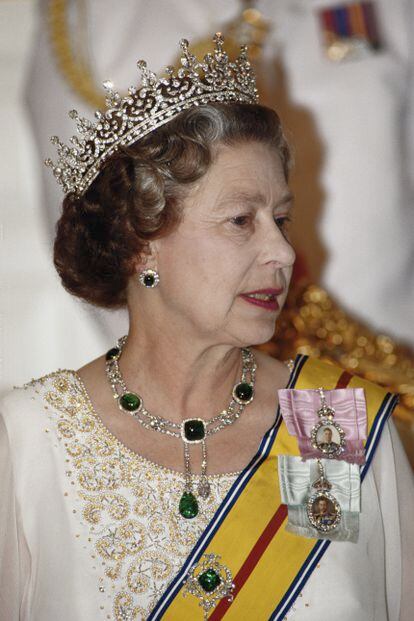 Queen Elizabeth II jewelry