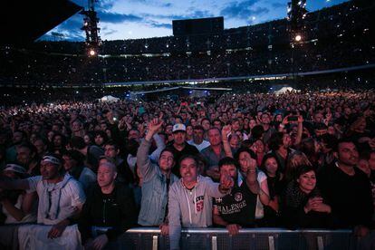 El público lleno el Camp Nou para ver el primer concierto de Bruce en Europa de su nueva gira.