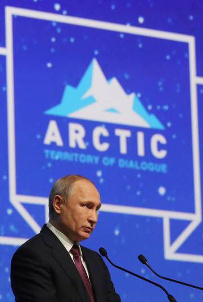 El presidente ruso, Vladimir Putin, en el Foro Internacional sobre el Ártico en San Petersburgo el 9 de abril.