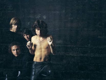Uno de los retratos realizados para la portada del primer &aacute;lbum de The Doors en 1967: desde la izquierda, Ray Manzarek, Robby Krieger, John Densmore y Jim Morrison.