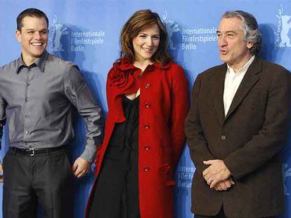 De izquierda a derecha, Matt Damon, Martina Gedeck y Robert de Niro, que presentaron <i>El buen pastor.</i>
