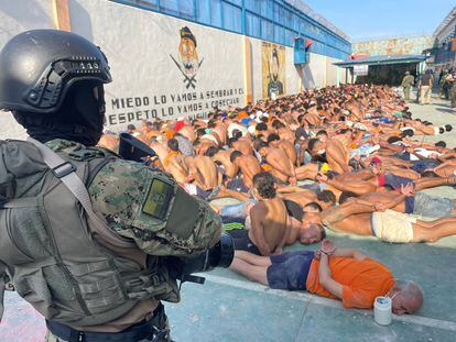 Las Fuerzas Armadas de Ecuador toman el control de la Penitenciaría del litoral, el pasado 25 de julio en Guayaquil.