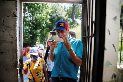 El líder opositor Henrique Capriles hace campaña en Venezuela, este miércoles.