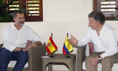 El rey Felipe VI junto al presidente de Colombia, Juan Manuel Santos.
