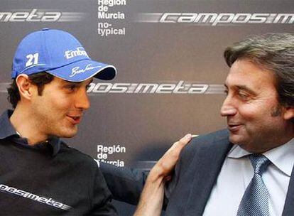 Bruno Senna y Adrián Campos durante la presentación del brasileño.