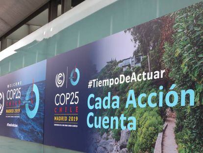 Carteles de la COP25.