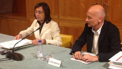 Rosa Aguilar y Francisco Lamolda, este lunes en Granada.