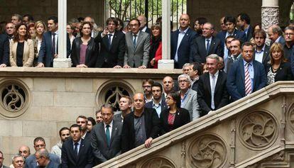 Carles Puigdemont, Ada Colau y Josep Rull, entre representantes del municipalismo.